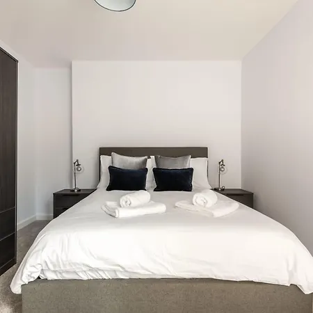 Lovely 2 Bedroom In 约克